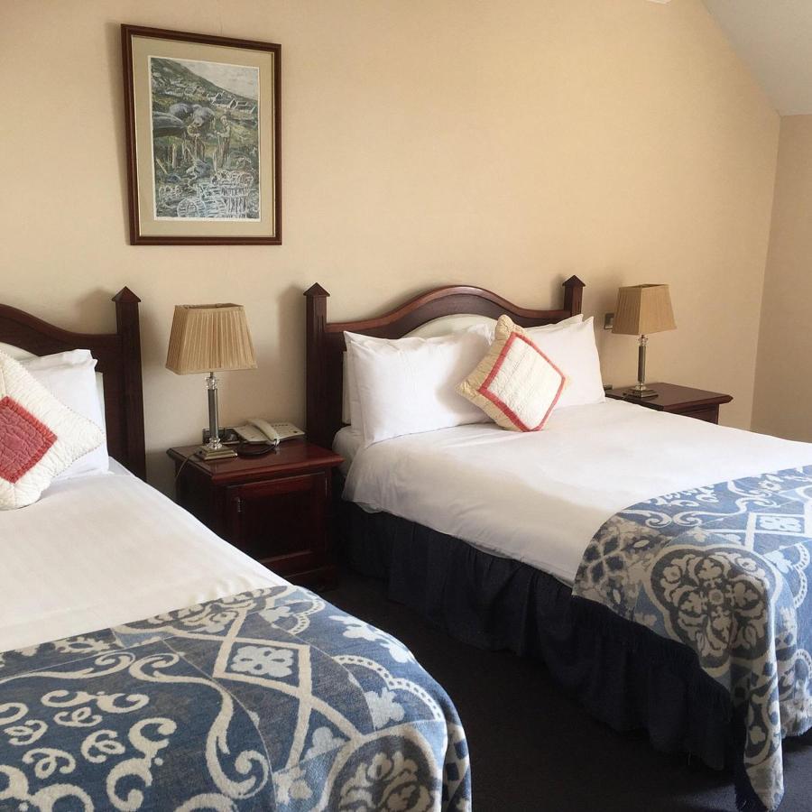 Butler Arms Hotel ووترفيل المظهر الخارجي الصورة